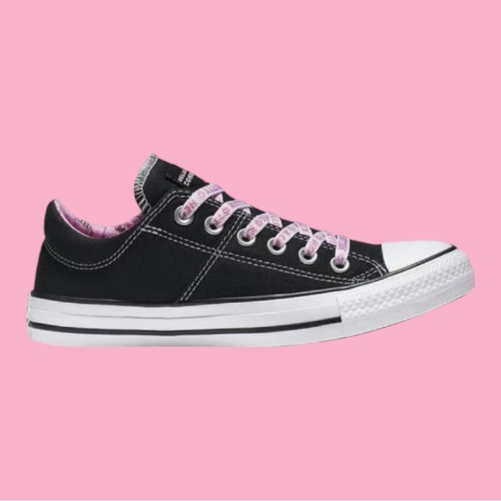 Converse X Hello Kitty (NWT) RARE, Limited Edition, Women’s Size 9 - Picture 9 of 13